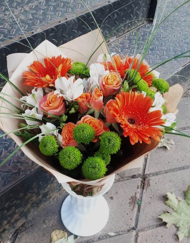 Букет цветов из: Герберы, Хризантемы, Альстромерии и Розы в Русском Камешкире