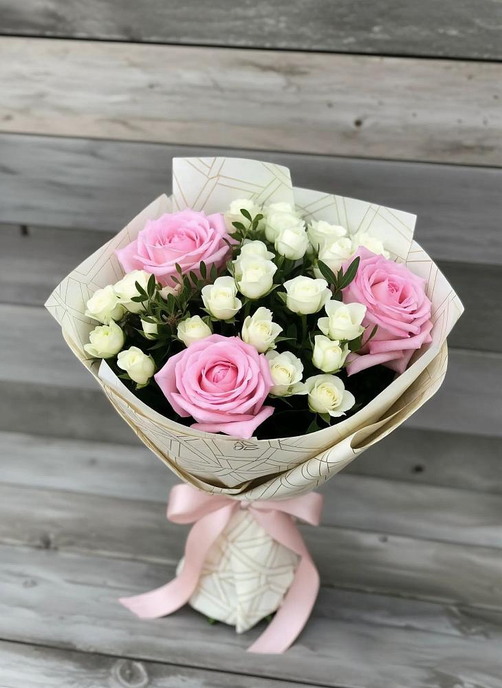 Букет цветов из: Розы в Русском Камешкире