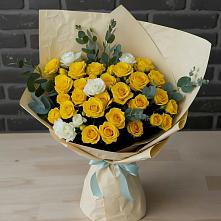 Букет цветов из:  Розы #REPLACE_PRED# Русском Камешкире