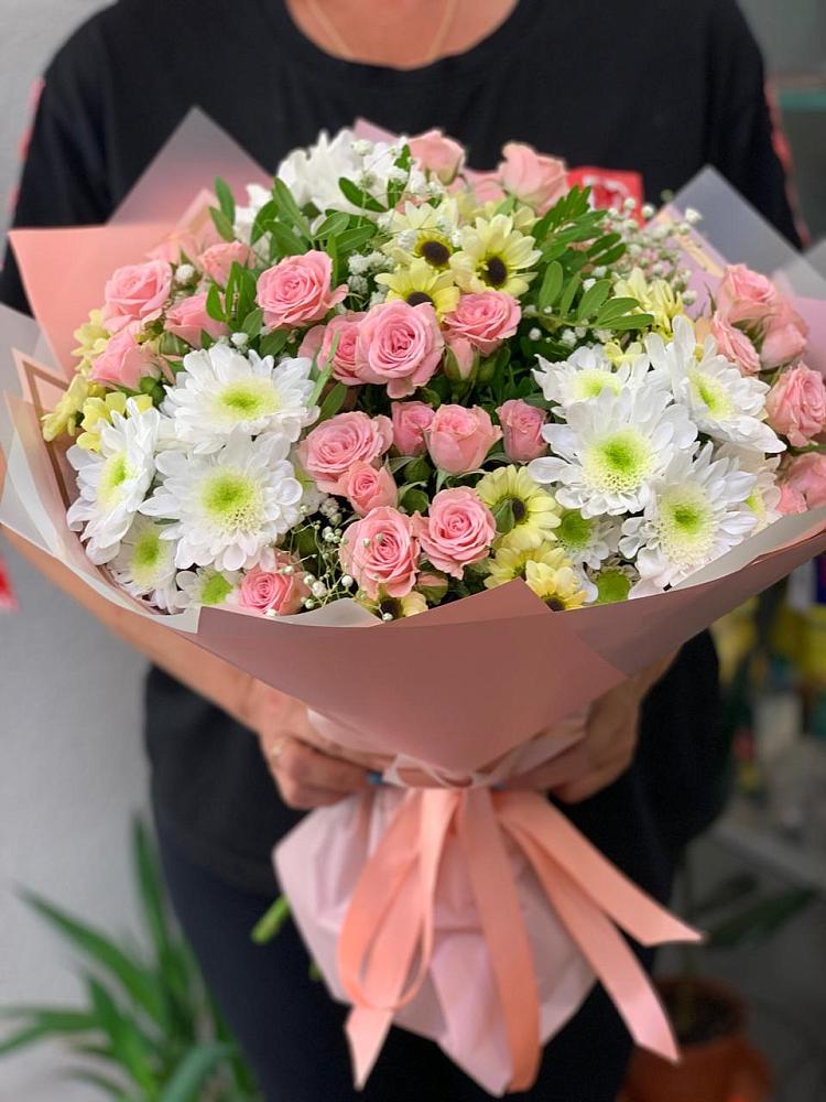 Букет цветов из: Розы и Хризантемы в Русском Камешкире