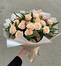Букет Кремовые розы Латте в Русском Камешкире