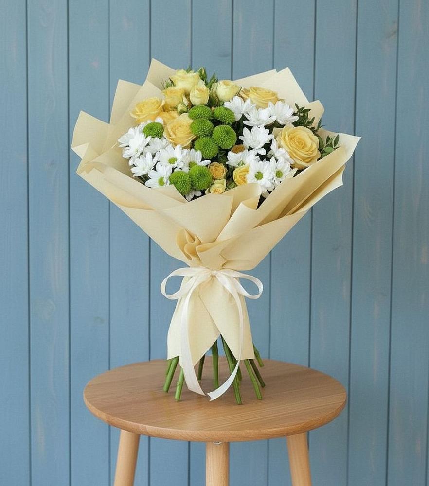 Букет цветов из: Хризантемы и Розы в Русском Камешкире