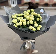 Букет Белые кустовые розы Солинеро в Русском Камешкире