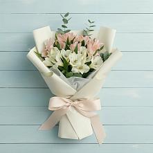 Букет цветов из:  Альстромерии в Русском Камешкире