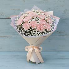 Букет цветов из:  Гвоздики в Русском Камешкире