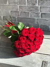 Букет Красные розы Фридом в Русском Камешкире