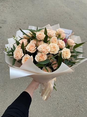 Букет Кремовые розы Латте в Русском Камешкире