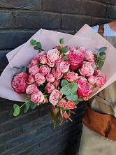 Букет розы в пальмах в Русском Камешкире Букет цветов из: Розы в Русском Камешкире