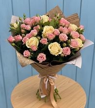 Букет цветов из:  Розы в Русском Камешкире