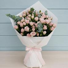 Букет цветов из:  Розы #REPLACE_PRED# Русском Камешкире