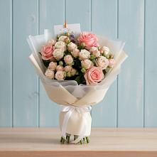 Букет цветов из:  Розы в Русском Камешкире