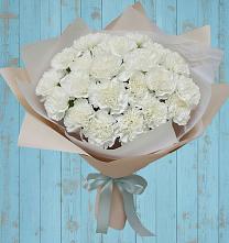 Букет цветов из:  Гвоздики в Русском Камешкире