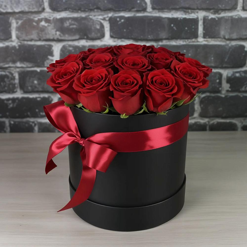 Цветочная композиция из Розы в шляпной коробке в Русском Камешкире