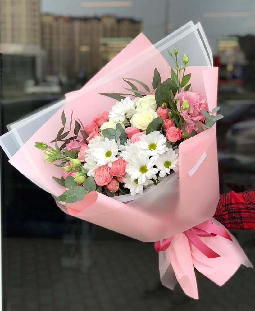 Букет нежный в Русском Камешкире Букет цветов из: Розы, Лизиантусы и Хризантемы в Русском Камешкире